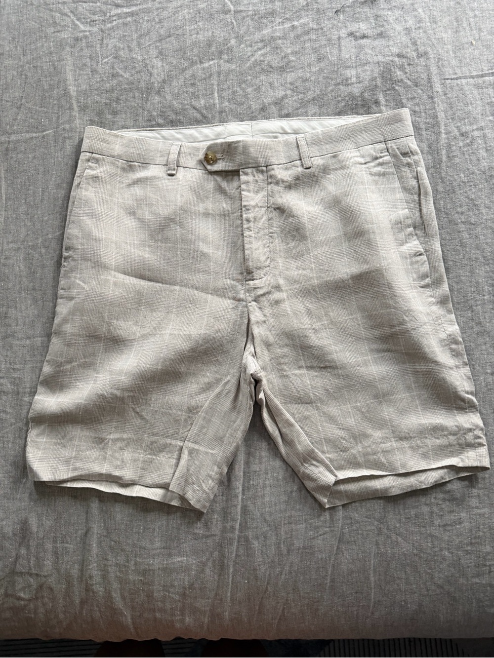 Express Men's Light Beige Linen-Blend Flat Front Shorts